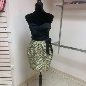 Small Black & Gold Exposed Zipper Prom Party Homecoming Dance Cocktail Dress